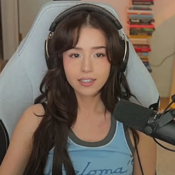 ¡Bids de $500,000 hacia la streamer Pokimane fueron hechas con tarjetas de crédito falsas!